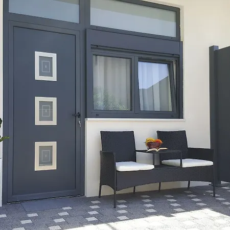 Grey House Apartment Makarska